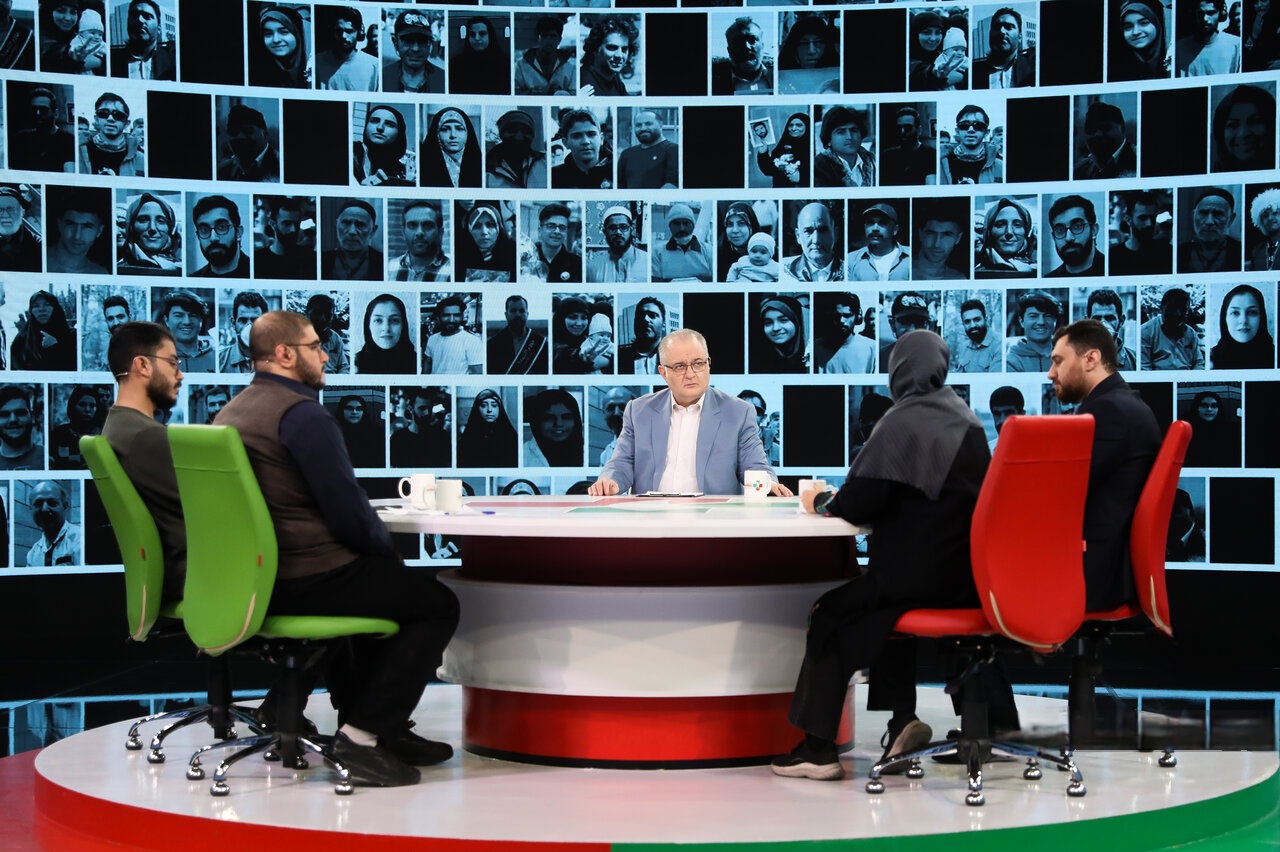 به اضافه یک