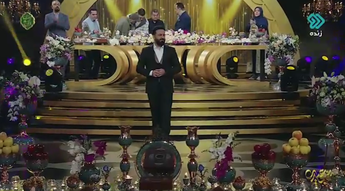 اجرای قطعه زیبای عشق ادامه دار توسط علیرضا پوراستاد در برنامه شب عیدی