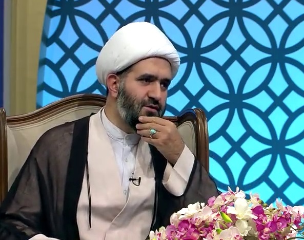 چه کسی به کمال ایمان می رسد؟