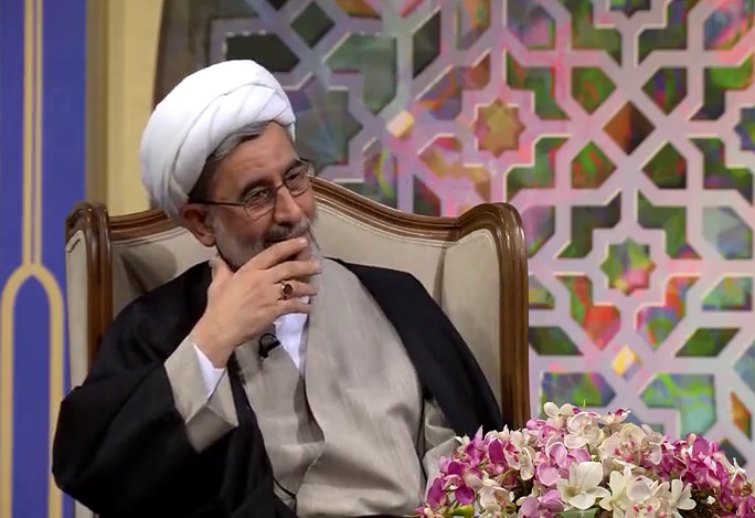 چرا باید قرآن را با حزن خواند؟