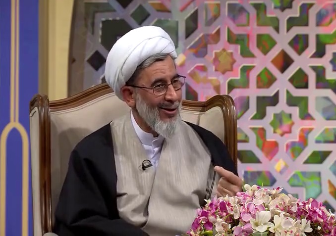 تفکر و تعقل با مقایسه نظرات مختلف رشد می‌کند