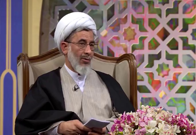 در کنار آموزش قرآن، از یادگیری معارف اهلبیت (علیهم‌السلام) غافل نباشیم